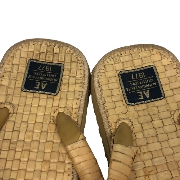 American Eagle Rattan Natural Flip Flops size Large - Picture 4 of 8